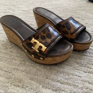 Tory Burch Platform Sandal - Leopard Print